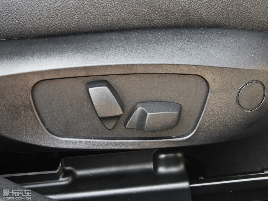 2014RX1 xDrive20i \OӋb