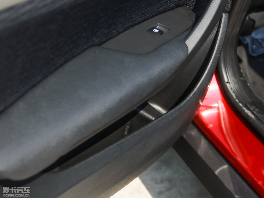 2014RX1 sDrive18i r