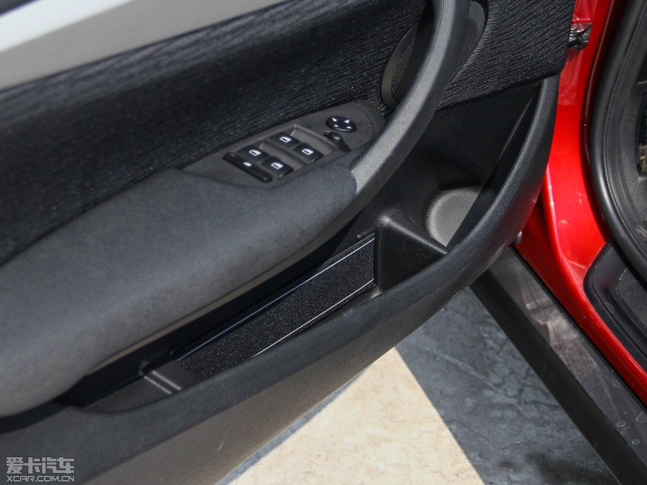 2014RX1 sDrive18i r