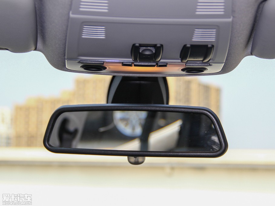 2014RX1 sDrive18i r