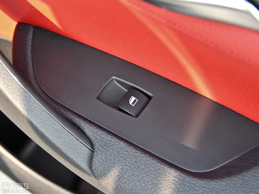 2014��RX1 xDrive20i �\���OӋ���b