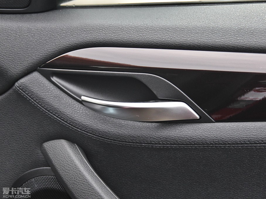 2014RX1 sDrive18i XOӋb