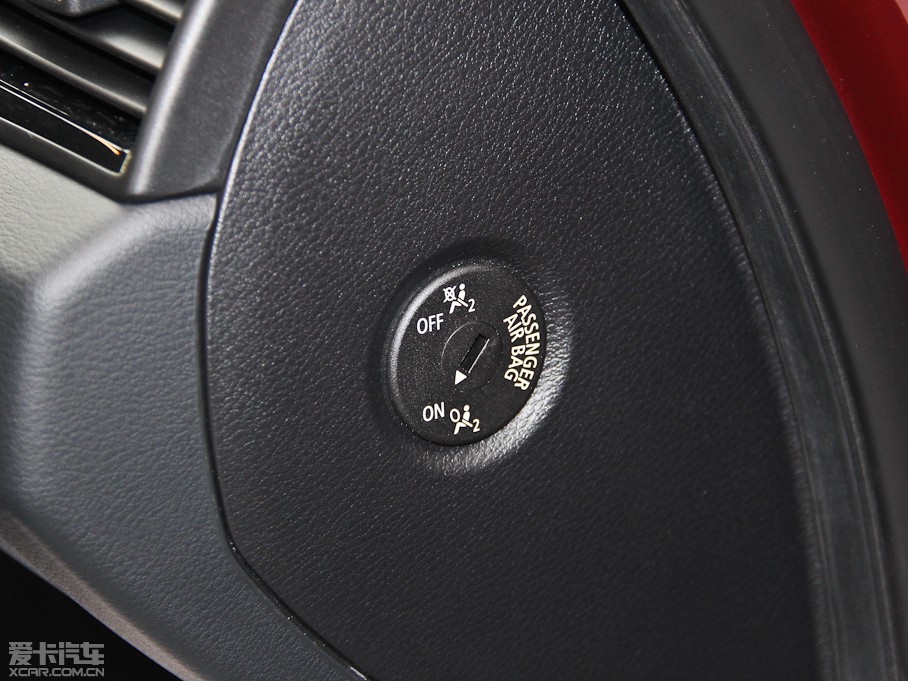 2014RX1 sDrive18i XOӋb