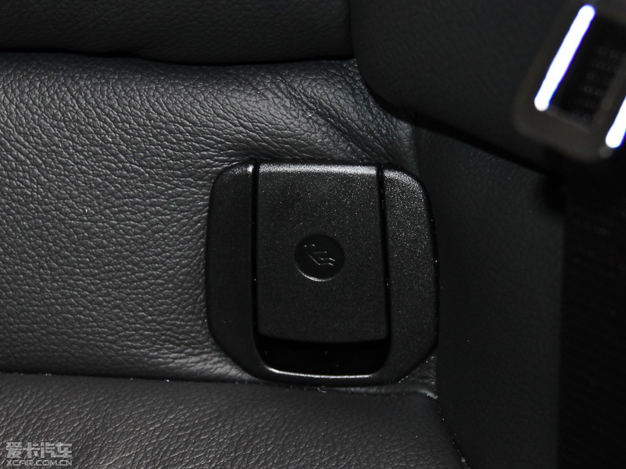 2014RX1 sDrive18i XOӋb