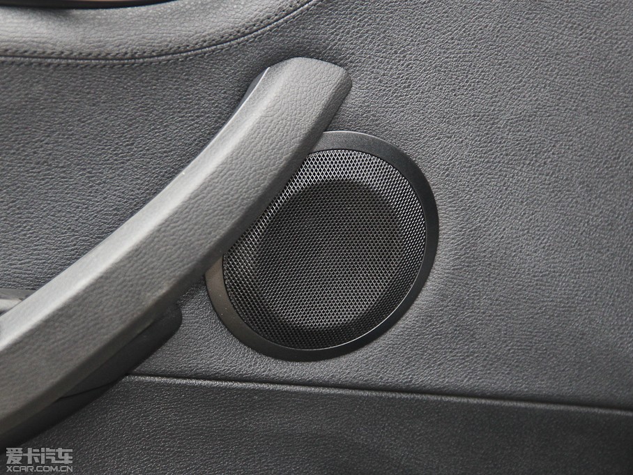 2014RX1 sDrive18i XOӋb