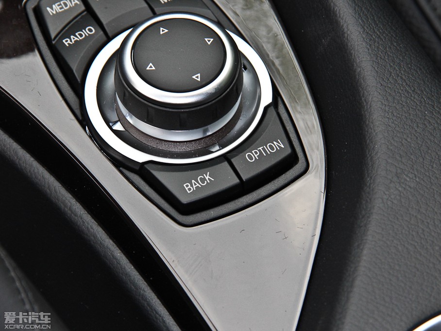 2014RX1 sDrive18i XOӋb