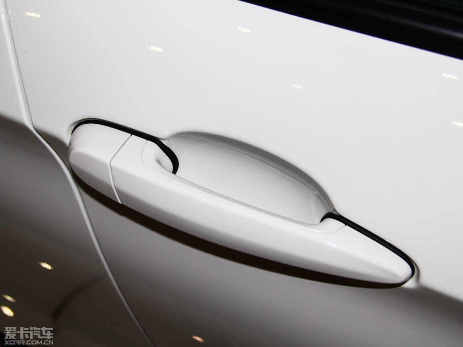 2014RX1 xDrive20i XOӋb