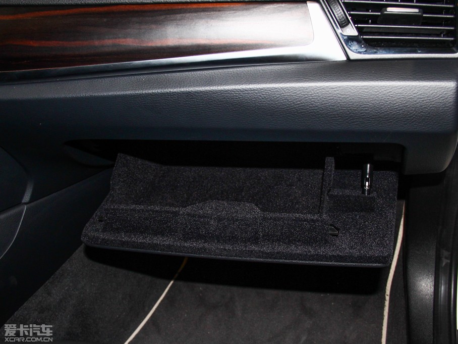 2014RX1 xDrive20i XOӋb