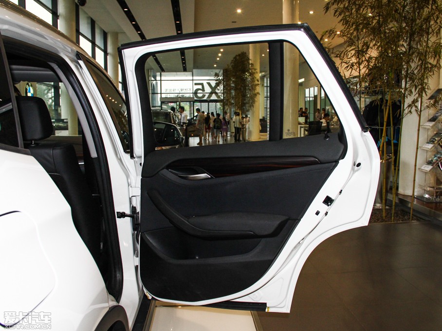 2014RX1 xDrive20i XOӋb