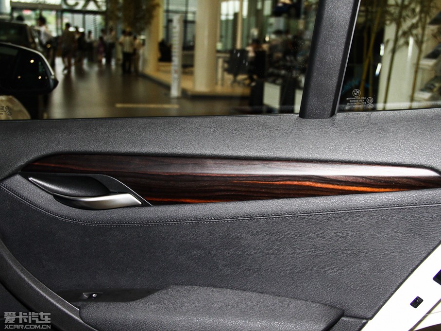 2014RX1 xDrive20i XOӋb