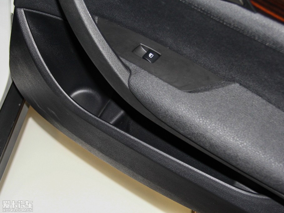 2014RX1 xDrive20i XO(sh)Ӌb