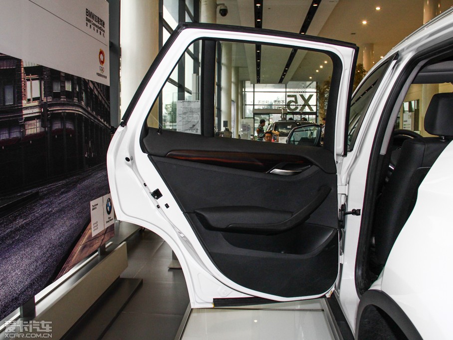 2014RX1 xDrive20i XOӋb