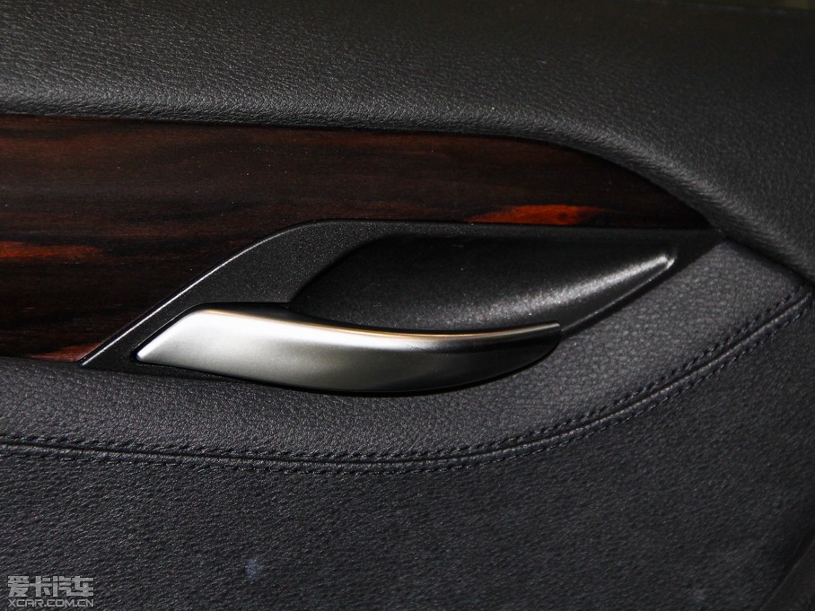 2014RX1 xDrive20i XOӋb