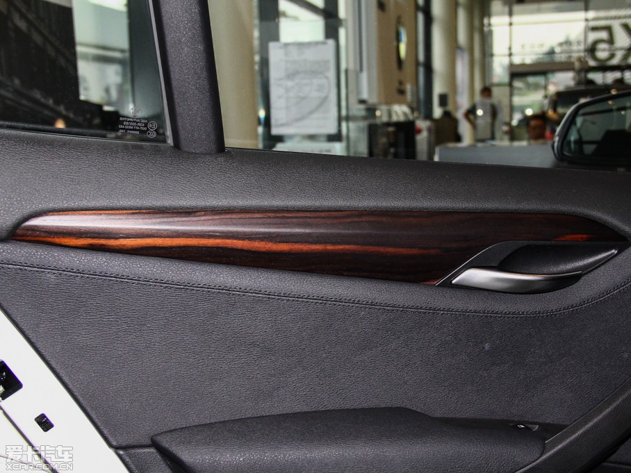 2014RX1 xDrive20i XOӋb