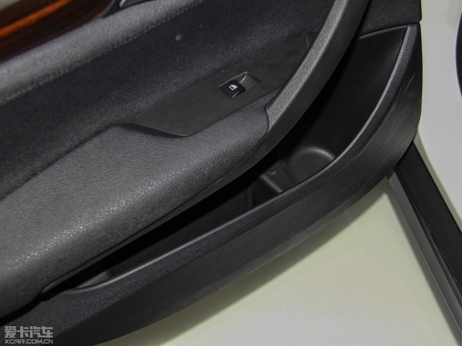 2014RX1 xDrive20i XOӋb