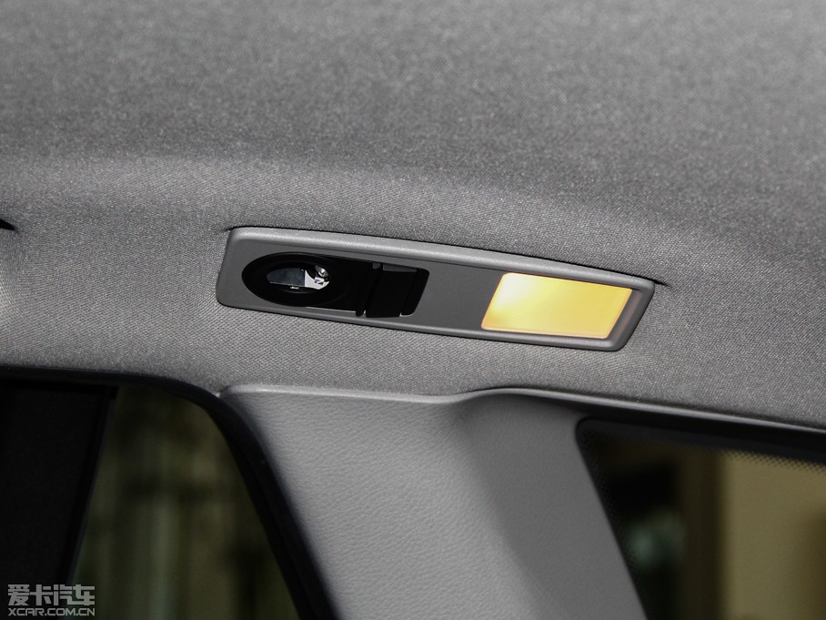 2014RX1 xDrive20i XOӋb