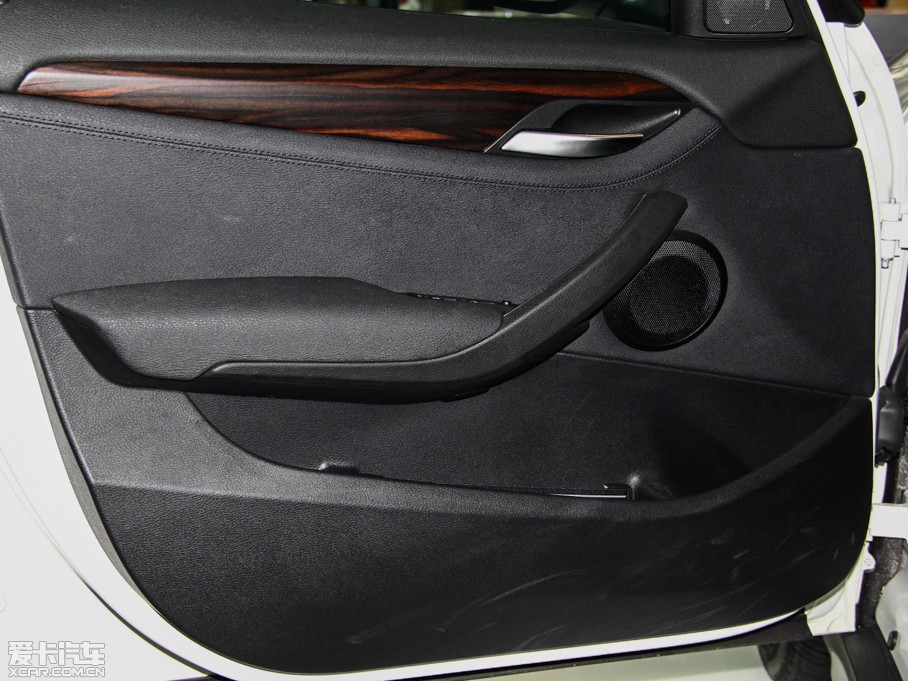 2014RX1 xDrive20i XOӋb