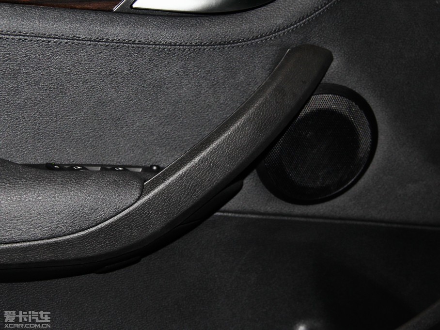 2014RX1 xDrive20i XOӋb