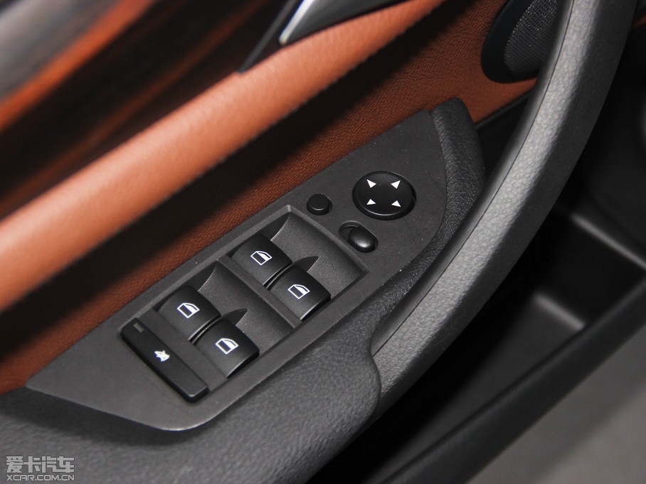 2014RX1 xDrive28i XOӋb