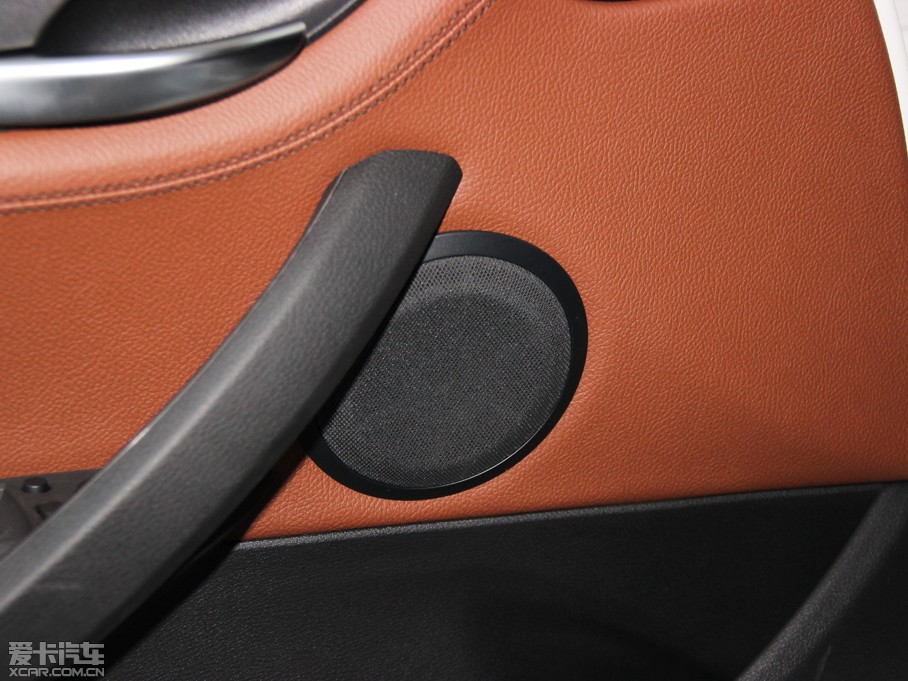 2014RX1 xDrive28i XOӋb