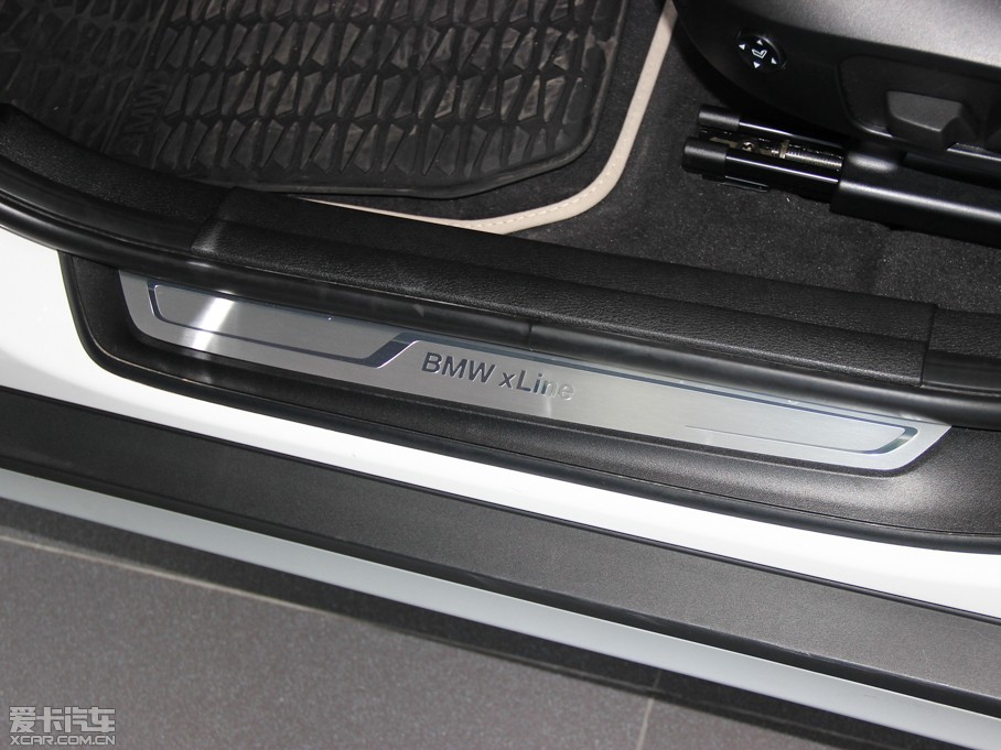 2014RX1 xDrive28i XOӋb