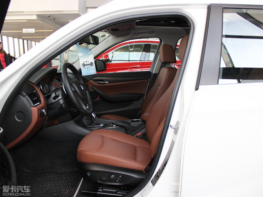 2014RX1 xDrive28i XOӋb