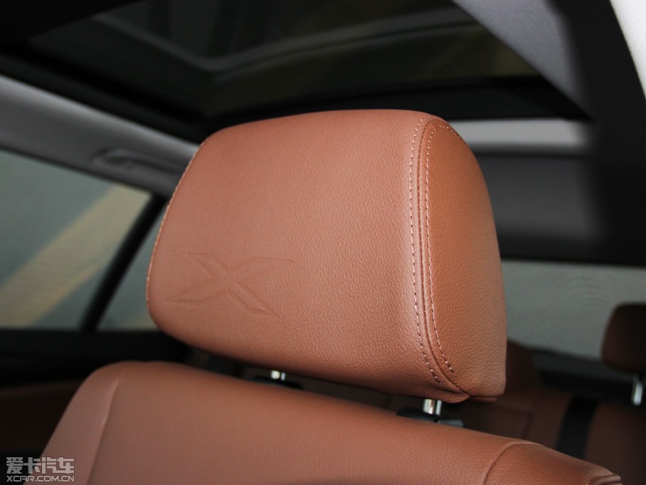 2014RX1 xDrive28i XOӋb