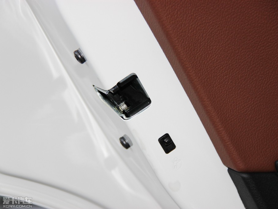 2014RX1 xDrive28i XOӋb