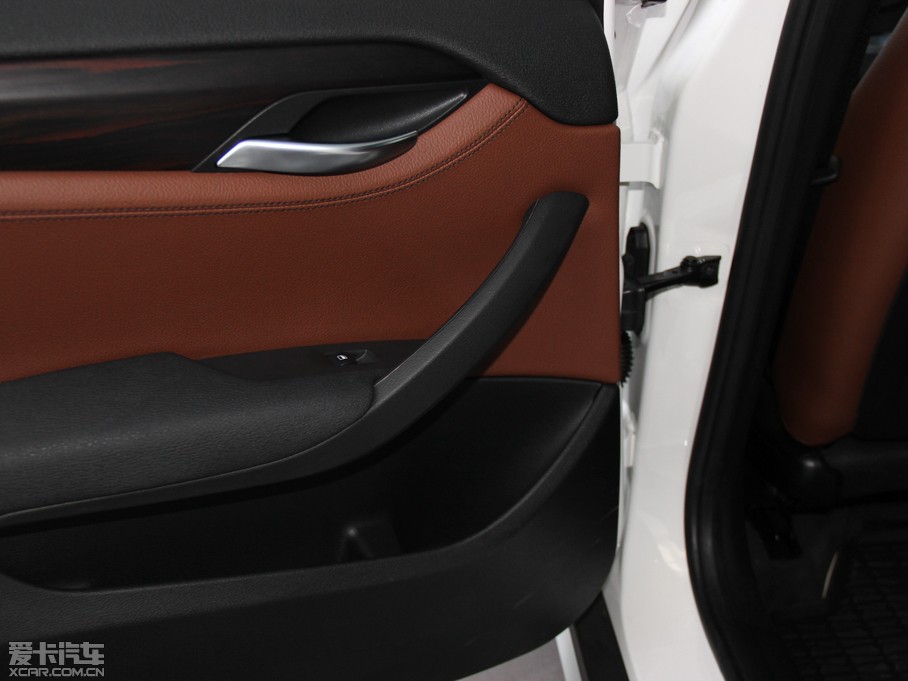 2014RX1 xDrive28i XOӋb