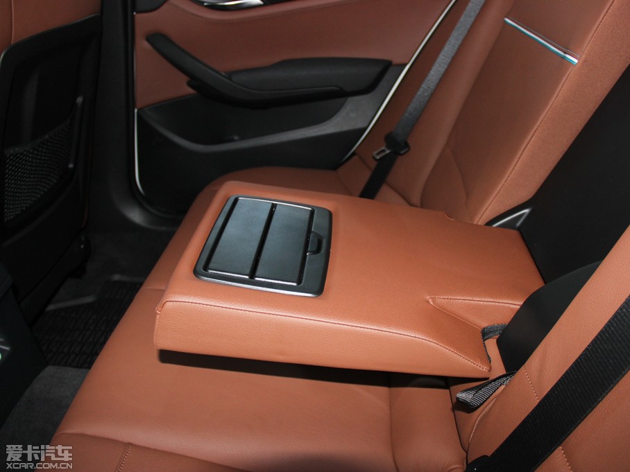 2014RX1 xDrive28i XOӋb