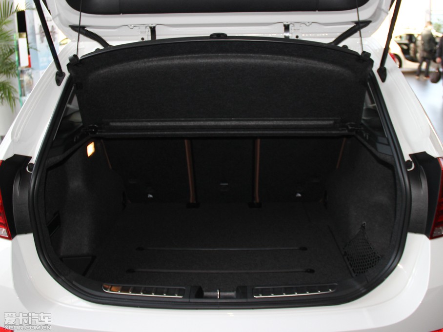 2014RX1 xDrive28i XOӋb