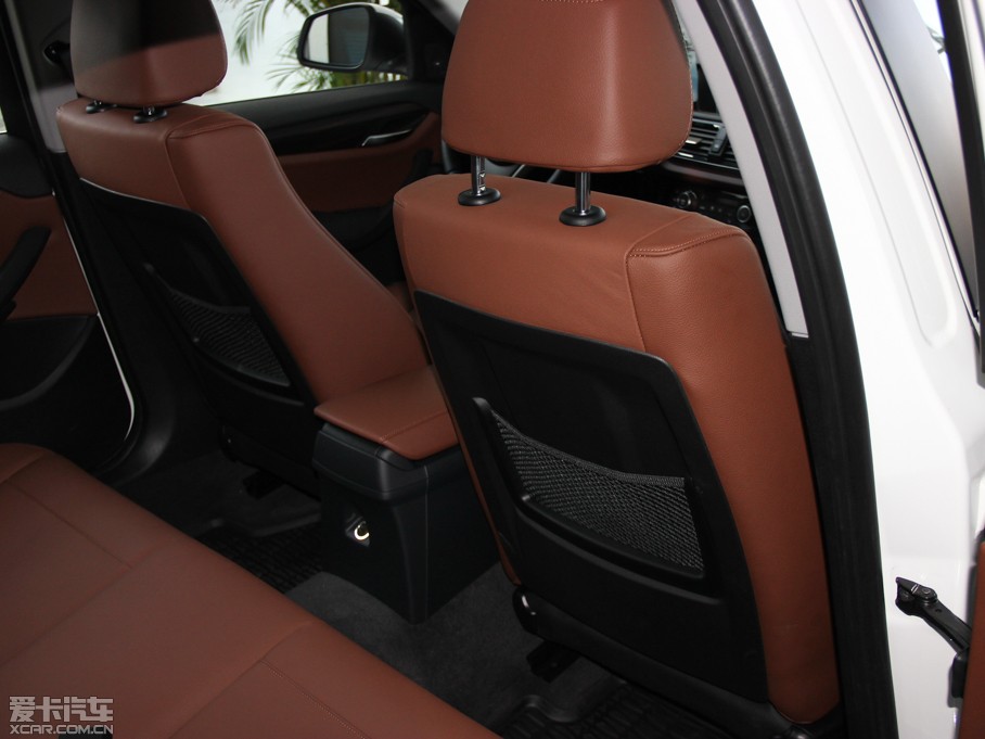 2014RX1 xDrive28i XOӋb