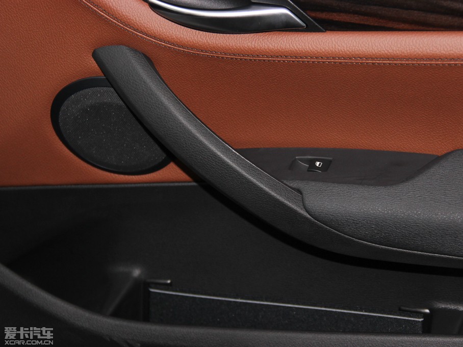 2014RX1 xDrive28i XOӋb