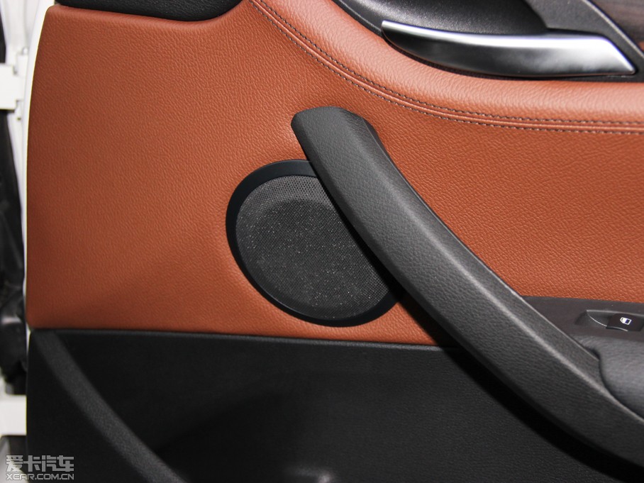 2014RX1 xDrive28i XOӋb