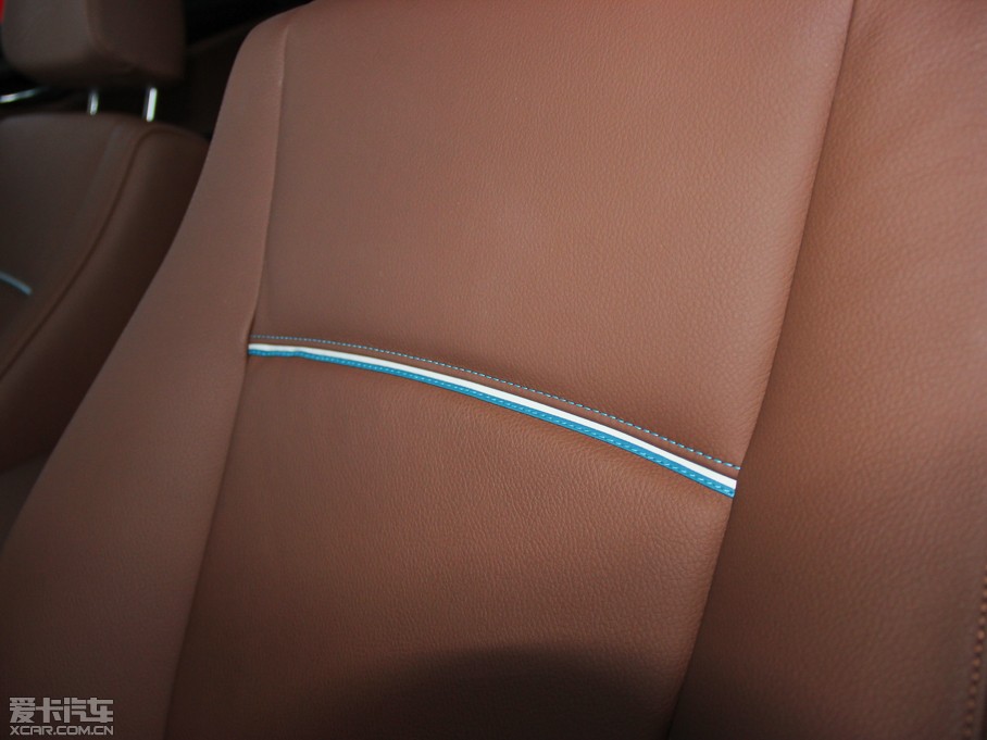 2014RX1 xDrive28i XOӋb