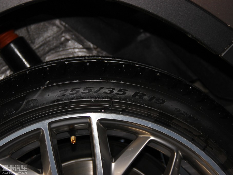 2014RX1 sDrive20i \OӋb