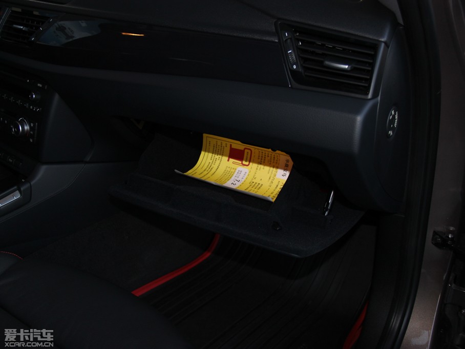 2014RX1 sDrive20i \OӋb