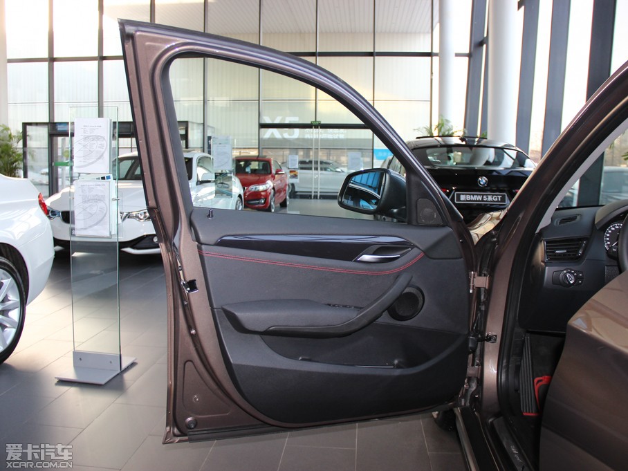 2014RX1 sDrive20i \OӋb