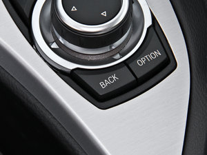 2014sDrive18i I п؅^(q)