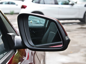 2014sDrive18i XOӋb ^