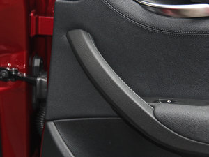 2014sDrive18i XOӋb g