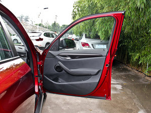 2014sDrive18i XOӋb g