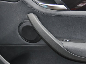 2014sDrive18i XOӋb g