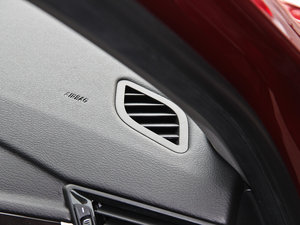 2014sDrive18i XOӋb g