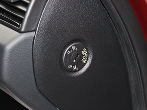 2014sDrive18i XOӋb g