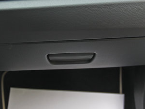 2014sDrive18i XOӋb g