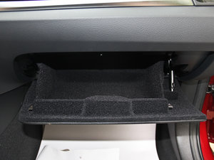 2014sDrive18i XOӋb g