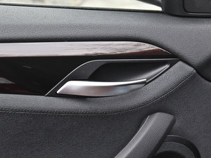 2014sDrive18i XOӋb g