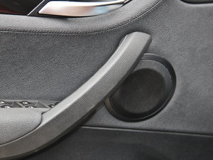 2014sDrive18i XOӋb g