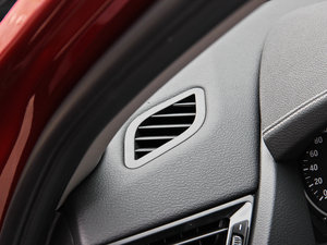 2014sDrive18i XOӋb g